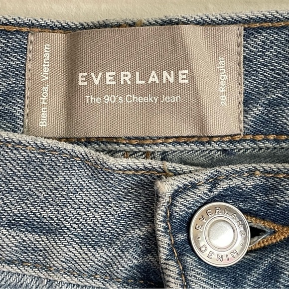 Everlane The 90’s Cheeky Jean Light Wash Button Fly 28 Regular NWOT - Picture 6 of 13